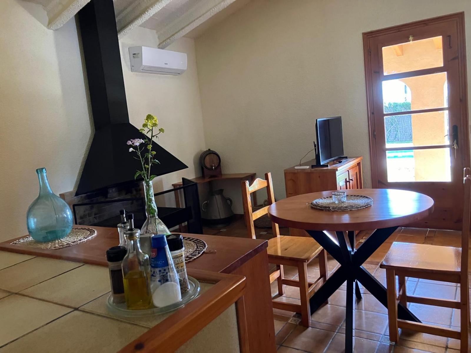 Apartment With Private Pool And Garden San Martín Sarroca Exteriör bild